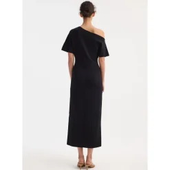 Asymmetrisk Strikkjole