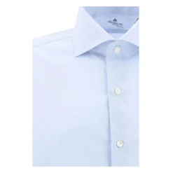 Bomuldsskjorte med knaplukning og justerbare manchetter