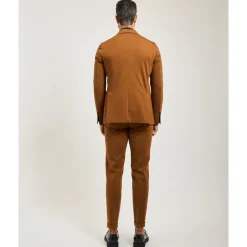 Brun enkeltknap jakkesæt med slank pasform