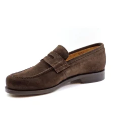 Brun Ruskind Mokkasin med Klassiske Detaljer