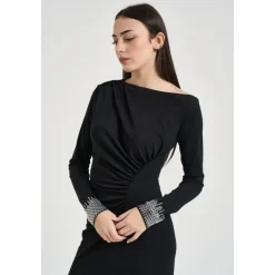 Elegant Kjole med Ædelsten