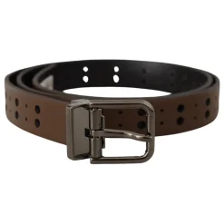 Elegant læderbælte med metalspænde