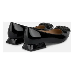 Flad sko cirkulært ornament