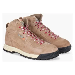 Flade lave ruskindssneakers med læderkant