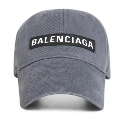 Grå Hatte med Buet Top