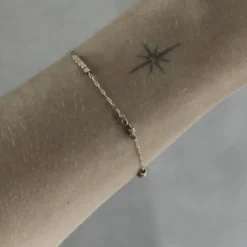 Guld Firkantet Perlearmbånd