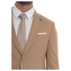 Klassisk 2-knapsdragt med sideslidser