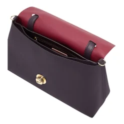 Moderne lædertaske med C-Me-logo