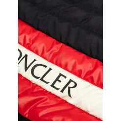 Nedvest med stående krave