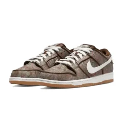 Paisley Brown Lave Sneakers