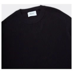 Ribstrikket Sort Sweater Kevin Model