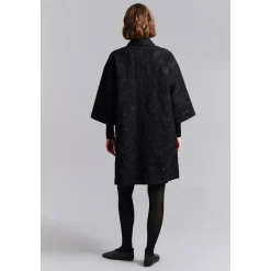 Single-Breasted Coats