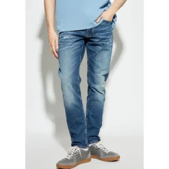 Slim fit jeans