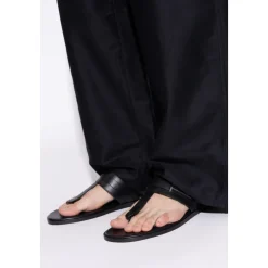 Smooth Leather T-Sandal