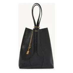 Sort læderhåndtaske med kædehanke