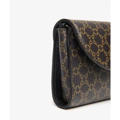 Stilfuld clutch i teknisk materiale