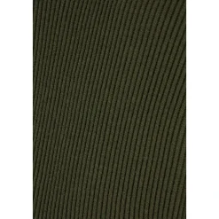 Stilfuldt Strik Wear