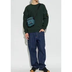 Sweatshirts & Hoodies