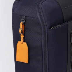 Underseater carry-on in fabric