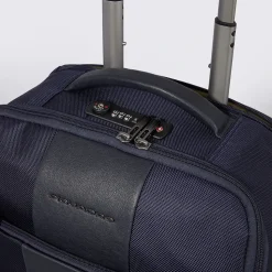 Underseater carry-on in fabric