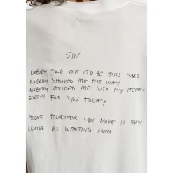 Walker Tee Lyrics